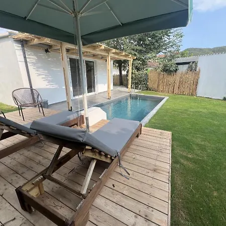 Villa Rafaelo Poolside à Olympiada Extérieur photo